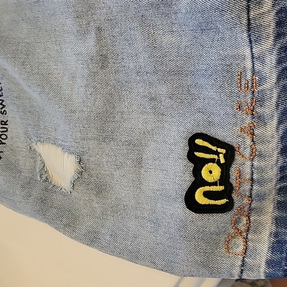 Y2K Patch Denim Mini Skirt Sz 6 Juniors Distressed Quote Embroidery NWT - Picture 4 of 8